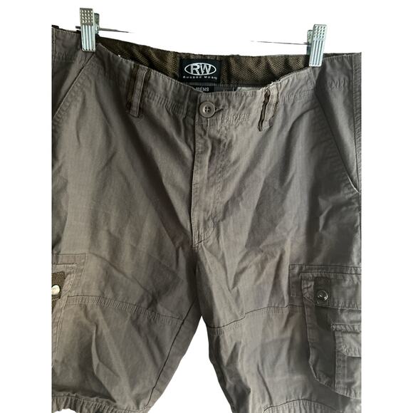 RW Rugged Wear cargo  shorts sz 34 olive - Picture 2 of 5